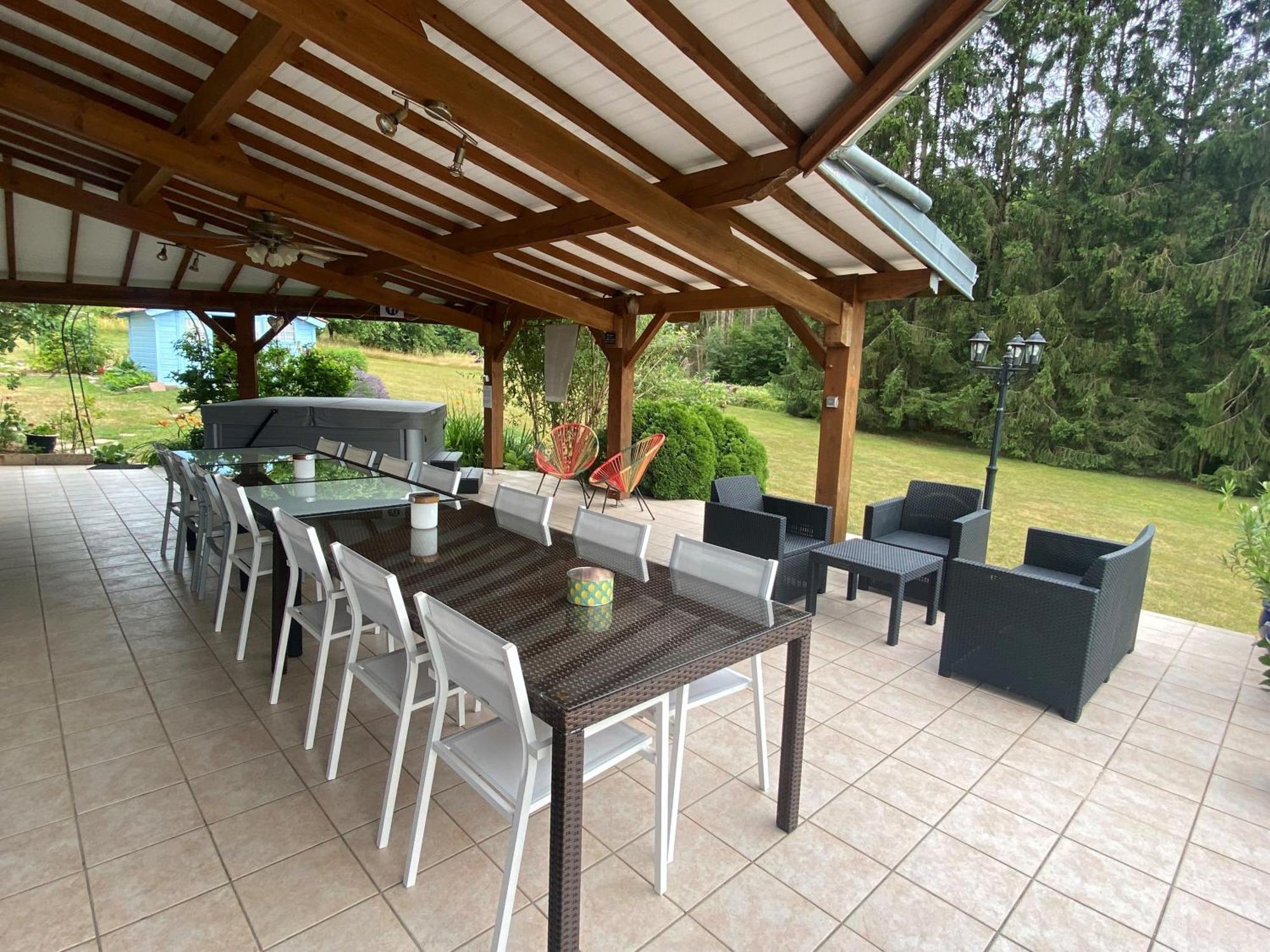Les Volets Bleus Villa La Chapelle-aux-Bois Exteriör bild